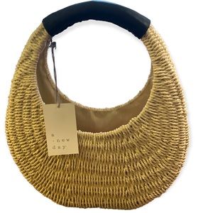 COPY - NWT A new day straw purse